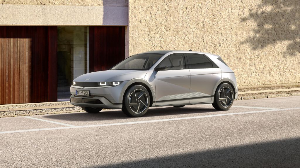 Hyundai IONIQ 5 von der Seite
