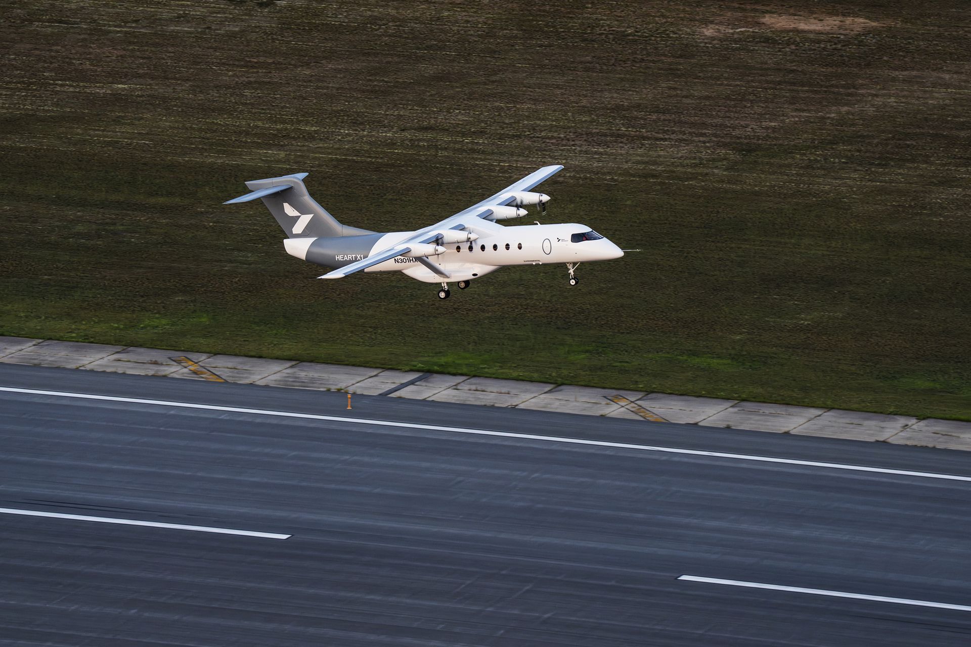 Heart Aerospace, Erstflug der X1.