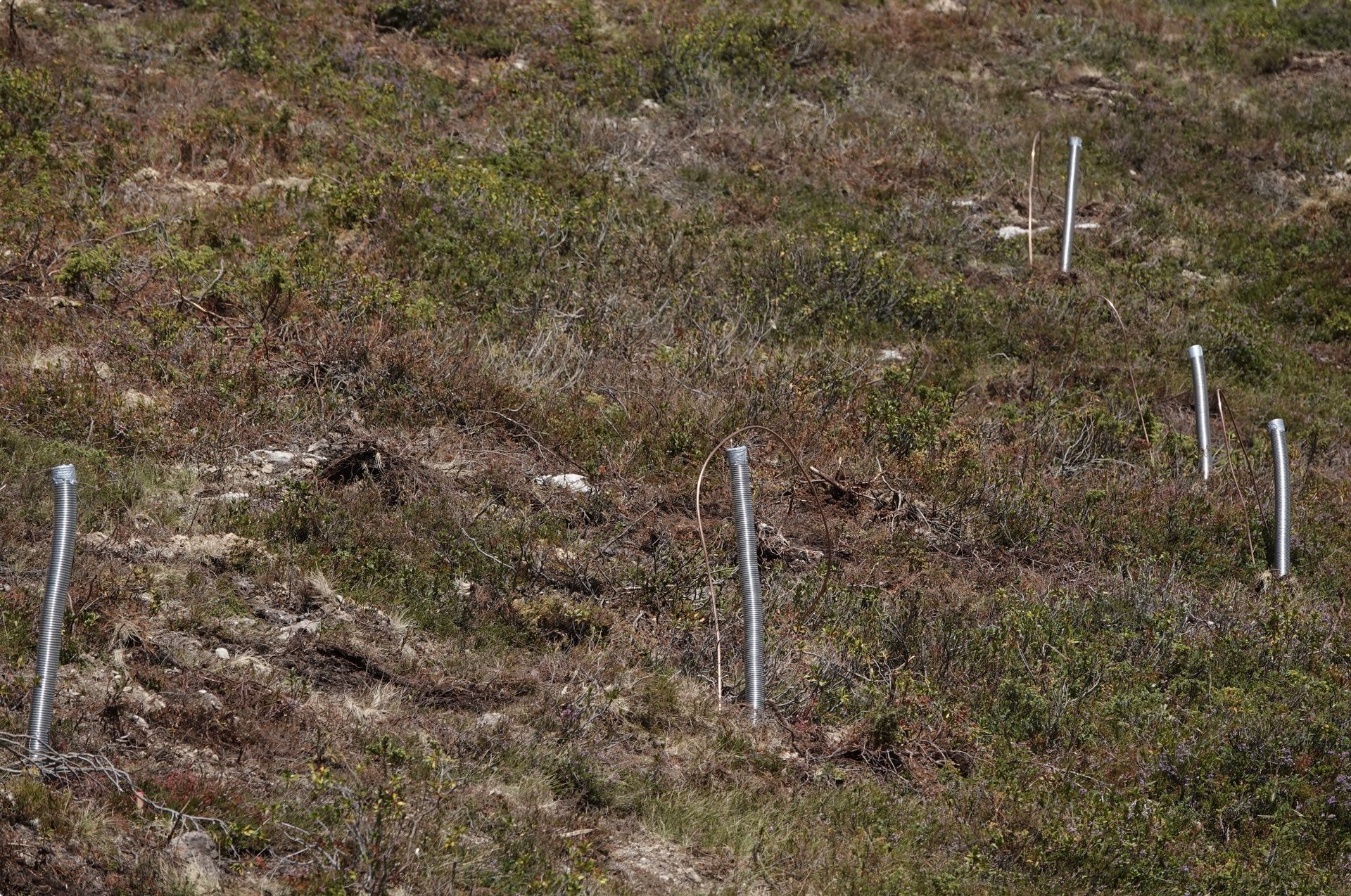 Vorbereitete Kabelkanäle im Steilhang
